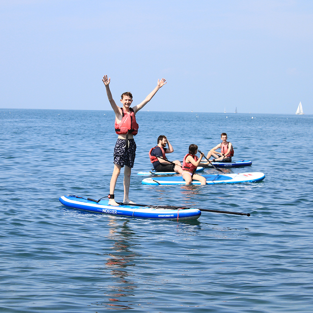 BOARDING FAMILY